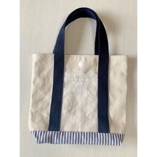 ハンドメイド♡小さめトートバッグ　いちごレース(バッグ)