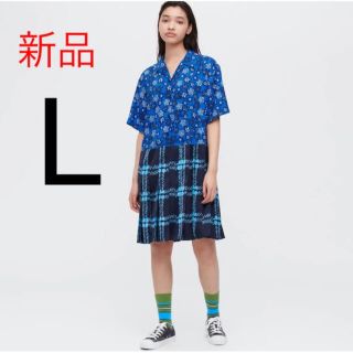 ユニクロ(UNIQLO)の新品　ユニクロ　オープンカラープリーツワンピース（半袖）Lサイズ　ブルー(ひざ丈ワンピース)