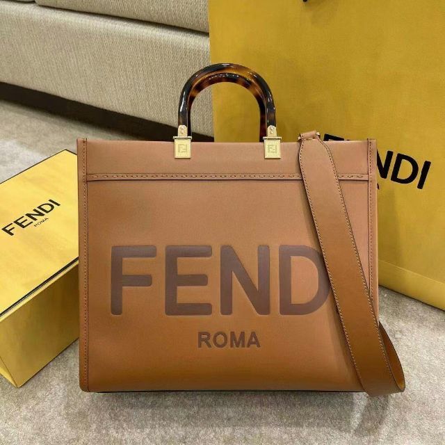 FENDI フェンディ　サンシャイン　ミディアム　ドクターX 米倉涼子