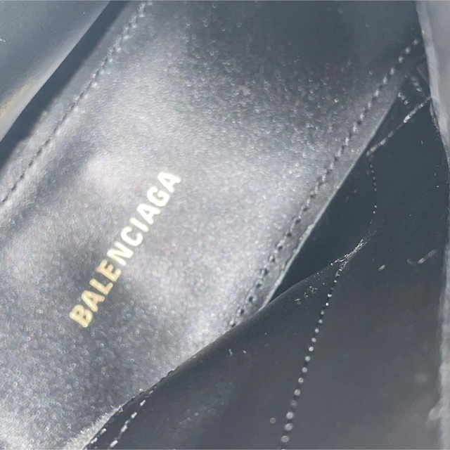 Balenciaga(バレンシアガ)のバレンシアガ　ロゴブーツ　スクエア レディースの靴/シューズ(ブーツ)の商品写真