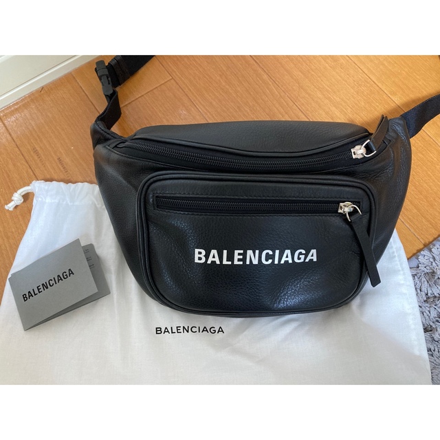 バレンシアガ BALENCIAGA ボディバッグ-