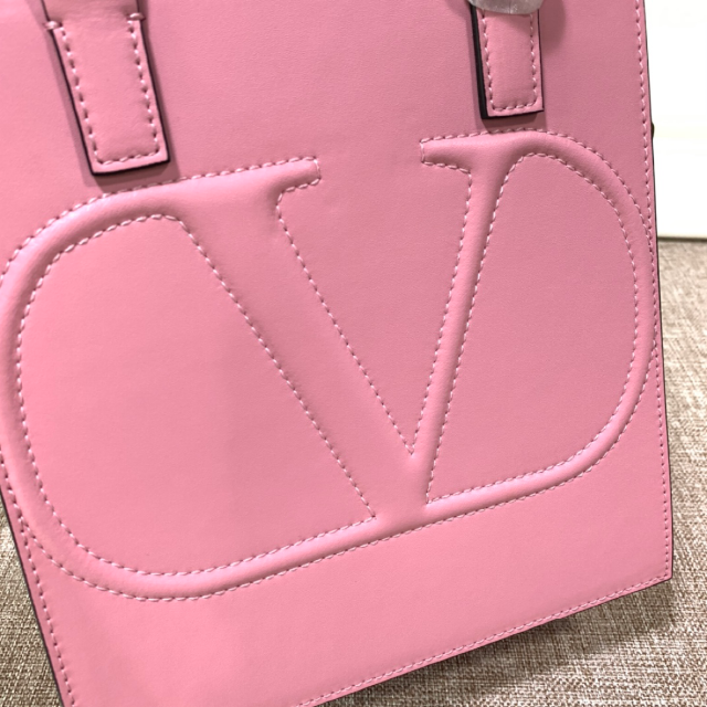 人気SALE定番 RED VALENTINO - 新品未使用 ヴァレンティノ Vロゴ