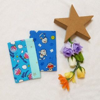 【二枚セット❤️】　男の子　子供用　ティッシュケース　ドラえもん(外出用品)