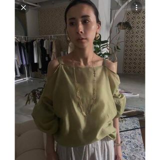 アメリヴィンテージ(Ameri VINTAGE)のMEDI SHEER OFF SHOULDER BLOUSE(シャツ/ブラウス(長袖/七分))