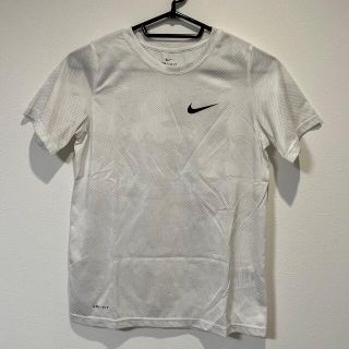 ナイキ(NIKE)のNIKE ナイキ トップス Tシャツ(Tシャツ/カットソー)