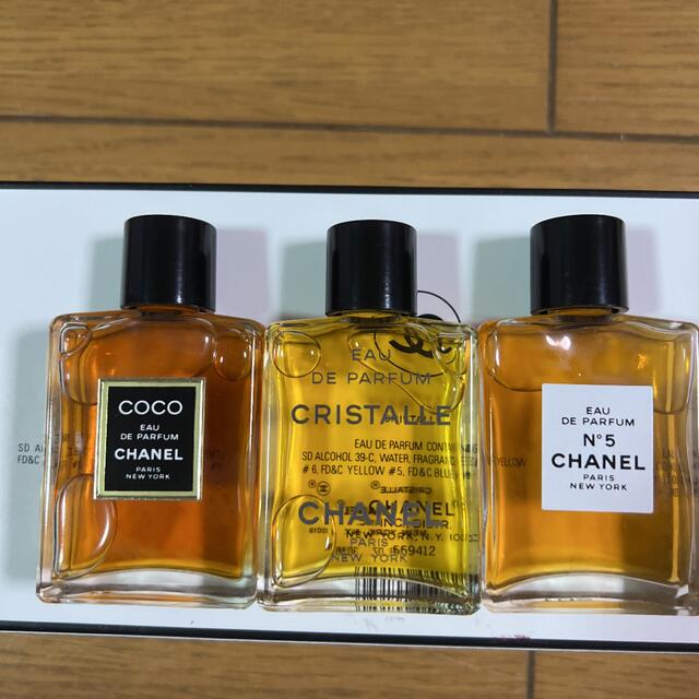 ヴィンテージシャネルCHANEL香水３本セットポーチ付新品未使用品