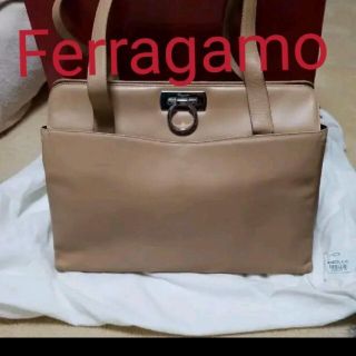 フェラガモ(Ferragamo)のFerragamoのトートバックです(トートバッグ)