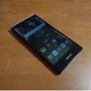 アローズ(arrows)のarrows NX F-04G docomo(スマートフォン本体)