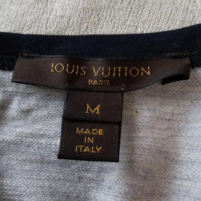 LOUIS VUITTON(ルイヴィトン)のルイヴィトン　トップス レディースのトップス(Tシャツ(半袖/袖なし))の商品写真