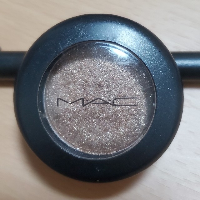 MAC(マック)のM.A.C スモールアイシャドウ  #テンプティング コスメ/美容のベースメイク/化粧品(アイシャドウ)の商品写真