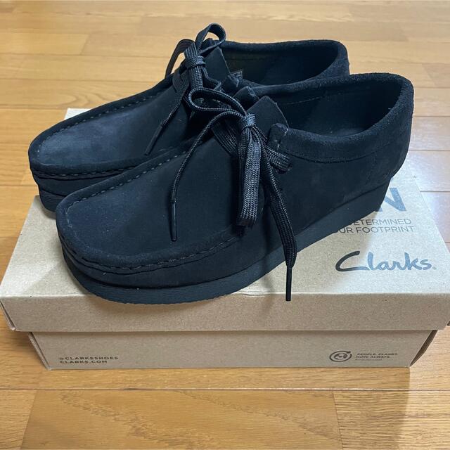 Clarks(クラークス)のクラークス　clarks Wallabee 2 ブラック レディースの靴/シューズ(ローファー/革靴)の商品写真