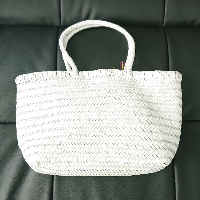 くすみ水色 週末限定値下げ 美品 ヴィオラドーロ レザーメッシュバッグ