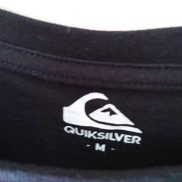 QUIKSILVER(クイックシルバー)のクイックシルバー　ロンT　M　長袖　トップス　ロゴ メンズのトップス(Tシャツ/カットソー(七分/長袖))の商品写真