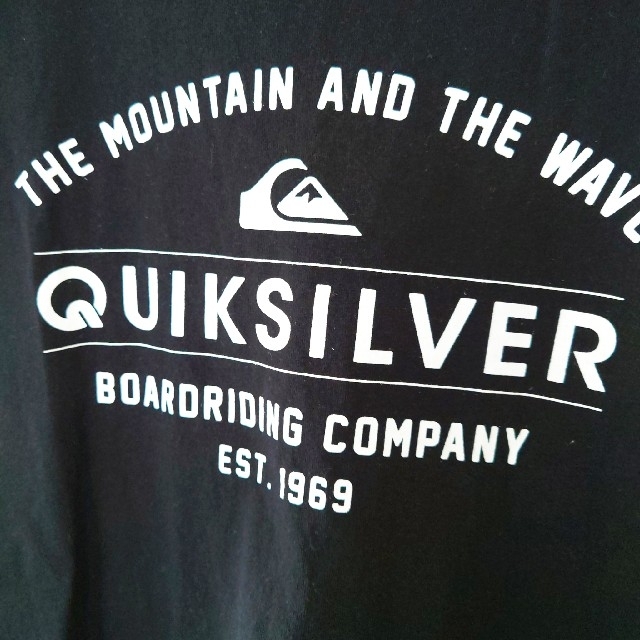 QUIKSILVER(クイックシルバー)のクイックシルバー　ロンT　M　長袖　トップス　ロゴ メンズのトップス(Tシャツ/カットソー(七分/長袖))の商品写真