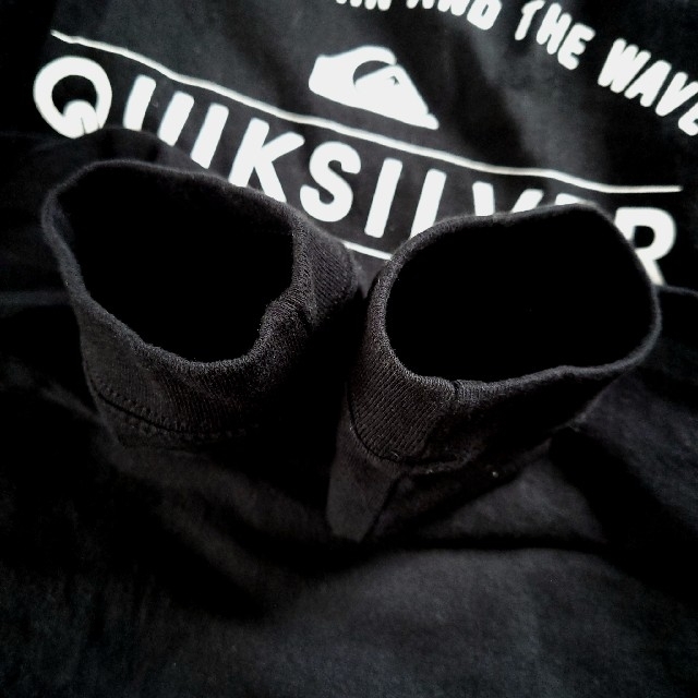 QUIKSILVER(クイックシルバー)のクイックシルバー　ロンT　M　長袖　トップス　ロゴ メンズのトップス(Tシャツ/カットソー(七分/長袖))の商品写真