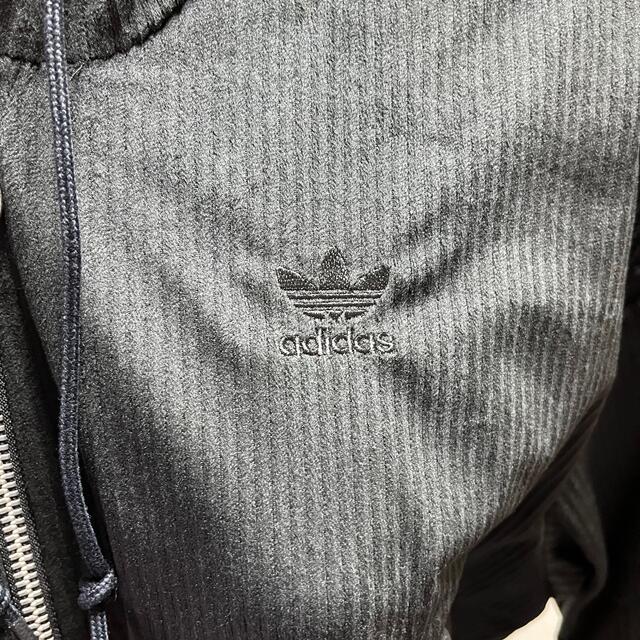 adidas パーカー 3