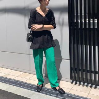 マウジー(moussy)のMOUSSY BACK OPEN LOOSE トップス 黒 マウジー(カットソー(半袖/袖なし))