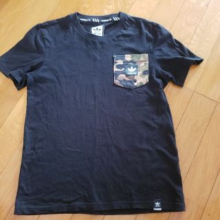 アディダス(adidas)のadidas  Tシャツ(Tシャツ(半袖/袖なし))