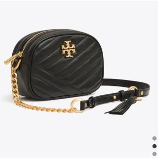 トリーバーチ(Tory Burch)の【新品】トリーバーチ  キラ シェブロン ショルダー スモール カメラバッグ(ショルダーバッグ)