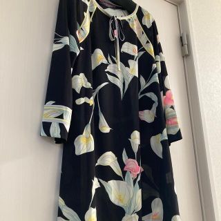 超美品 レオナールミディアムワンピース サイズ40 人気新品新作