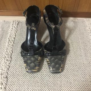 マノロブラニク(MANOLO BLAHNIK)のパンプス　値下げ(ハイヒール/パンプス)