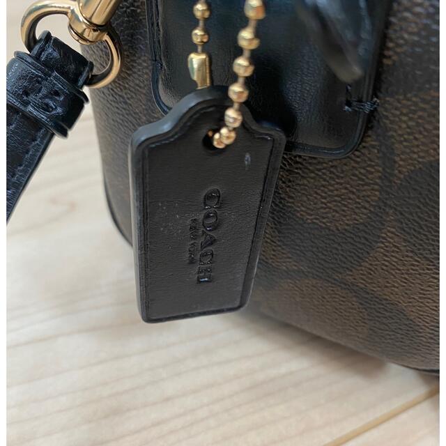 COACH(コーチ)のCOACH    F77879    ショルダーバック　ブラウンブラック レディースのバッグ(ショルダーバッグ)の商品写真