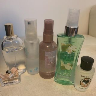 イニスフリー(Innisfree)の3点セット　ボディミスト　ブラックティー　金木犀　3点セット(香水(女性用))