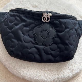 MARY QUANT(ボディバッグ/ウエストポーチ)のフリマアイテム一覧 MARY QUANT(ボディバッグ/ウエストポーチ)のフリマアイテム一覧