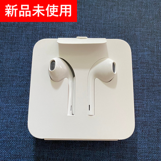 アップル(Apple)の【新品未使用】iPhone11 純正イヤホン【匿名配送対応】(ヘッドフォン/イヤフォン)