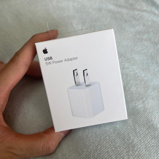 Apple(アップル)の【新品】USB パワーアダプター スマホ/家電/カメラのスマートフォン/携帯電話(バッテリー/充電器)の商品写真