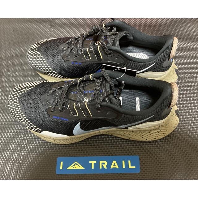 NIKE(ナイキ)のNIKE PEGASUS TRAIL 3    未使用品　　27.0cm メンズの靴/シューズ(スニーカー)の商品写真