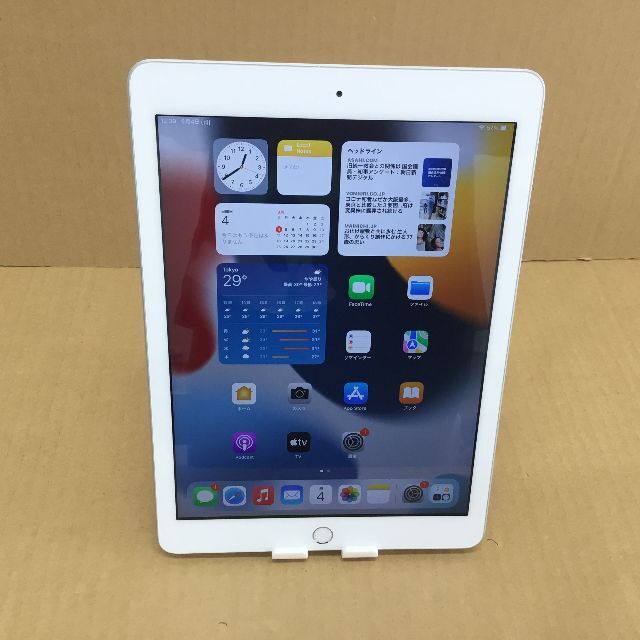 シルバーバッテリ残89% IPAD6 WIFI 32GB 2018年 付属品