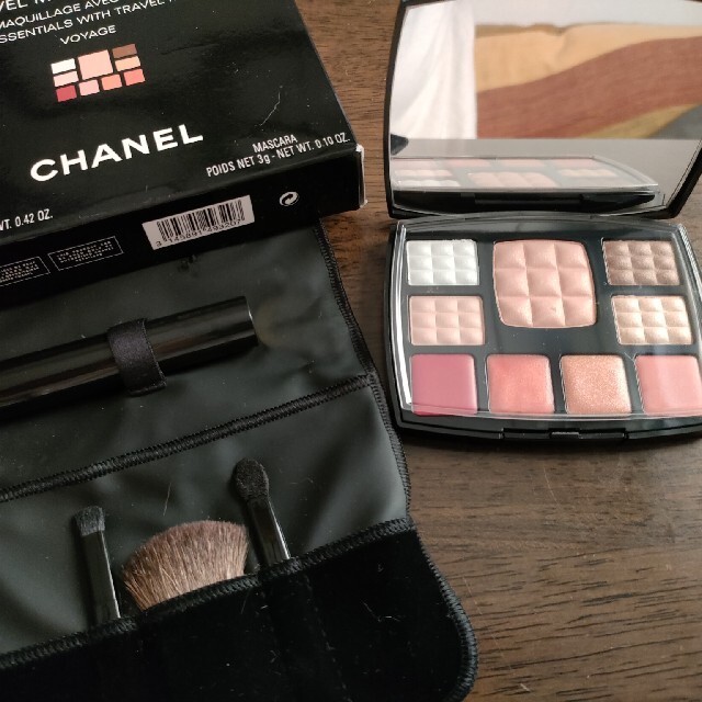 CHANEL TRAVEL MAKEUP PALETTE VOYAGE