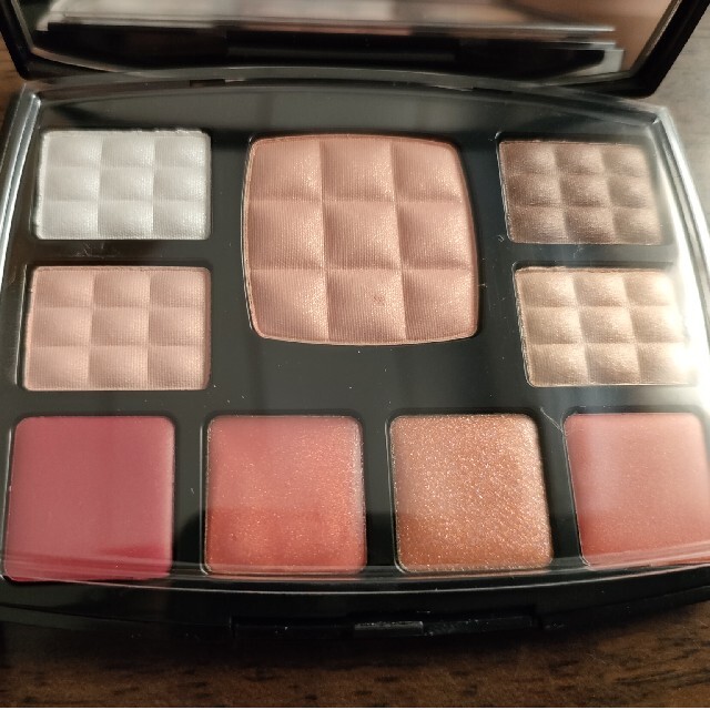 CHANEL travel makeup palette 未使用品