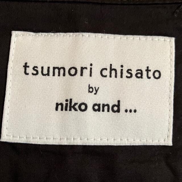 TSUMORI CHISATO(ツモリチサト)のツモリチサト×ニコアンド　半袖刺繍アロハシャツ　ヤシの木エンブロイダリー レディースのトップス(シャツ/ブラウス(半袖/袖なし))の商品写真