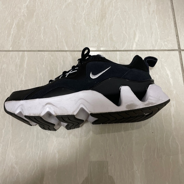 NIKE(ナイキ)のナイキ RYZ365 ウィメンズ スニーカー NIKE レディースの靴/シューズ(スニーカー)の商品写真