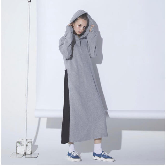 AAA(トリプルエー)のPleated Dress heathergray 446 レディースのワンピース(ロングワンピース/マキシワンピース)の商品写真