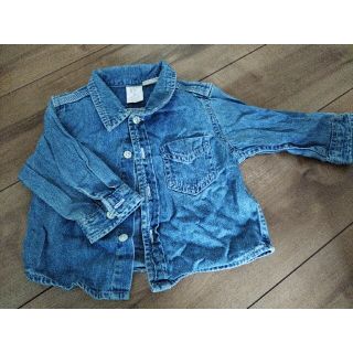 ベビーギャップ(babyGAP)のbabyGAP　デニムシャツ　70サイズ(シャツ/カットソー)