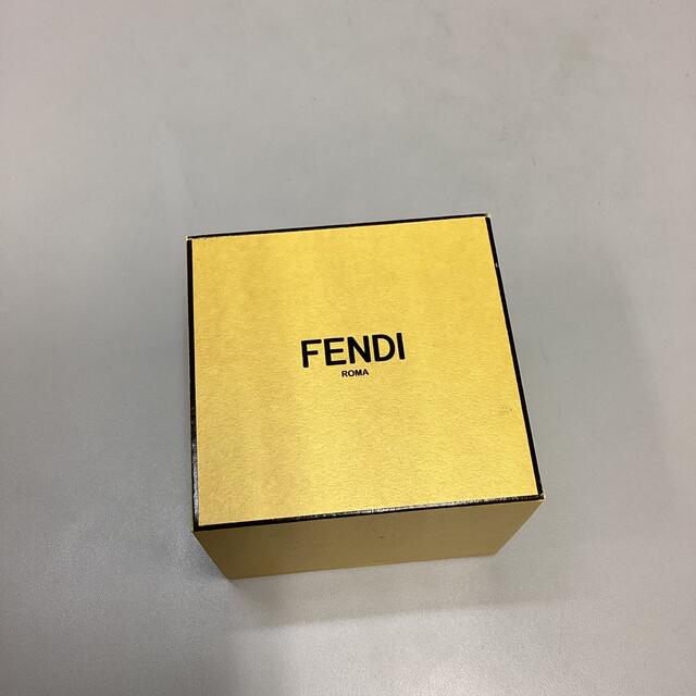 FENDI(フェンディ)のFENDI  エフイズ　フェンディ　イヤリング　ゴールドカラーピアス レディースのアクセサリー(ピアス)の商品写真