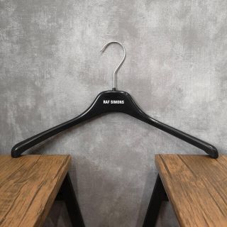 ラフシモンズ(RAF SIMONS)のラフシモンズ 正規品 ハンガー ブラック 黒 メンズ ロゴ シャツ 非売品 4(その他)