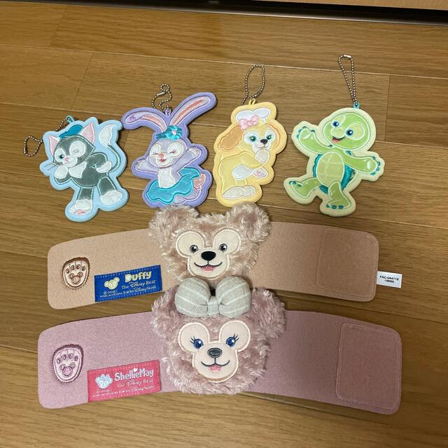 ダッフィーグッズまとめ売り エンタメ/ホビーのおもちゃ/ぬいぐるみ(キャラクターグッズ)の商品写真