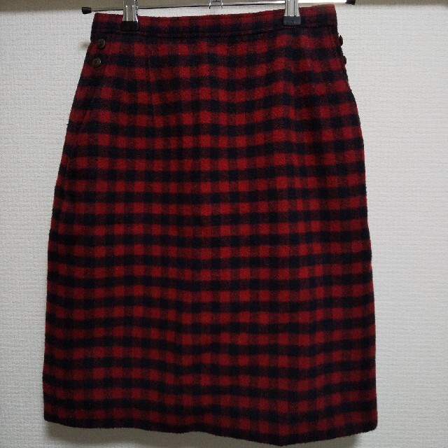 秋冬　タイトスカート　赤チェック レディースのスカート(ひざ丈スカート)の商品写真
