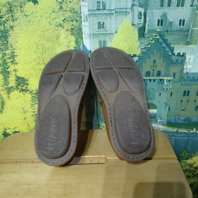 trippen(トリッペン)の【美品】トリッペンtrippen Once-cuoio 36 カーキ レディースの靴/シューズ(ローファー/革靴)の商品写真