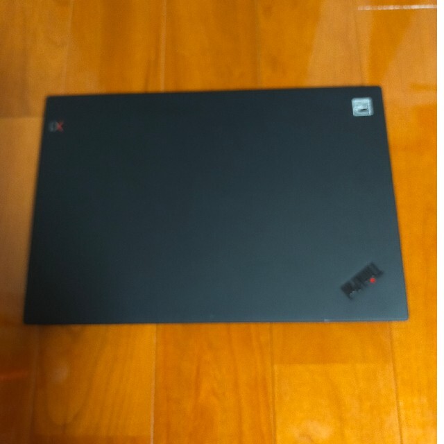 LENOVO ThinkPad X1 Carbon 2018 office 1