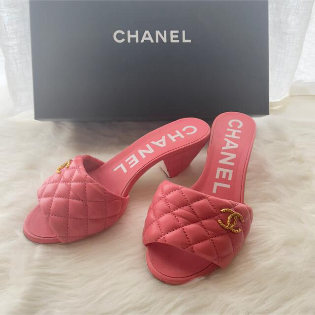 CHANEL 22SS ラムスキンマトラッセサンダル　ピンク