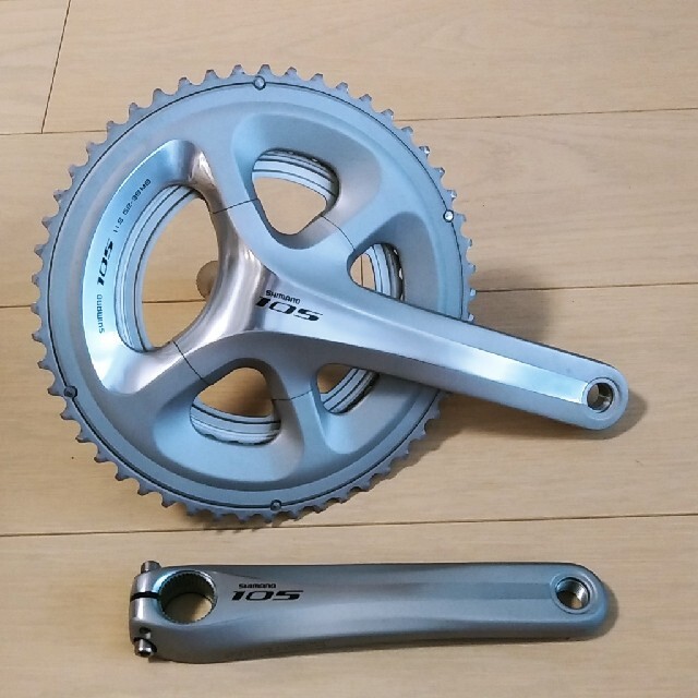 SHIMANO(シマノ)の納車外し極美品 シマノ 105 クランク R5800 シルバー 170mm スポーツ/アウトドアの自転車(パーツ)の商品写真