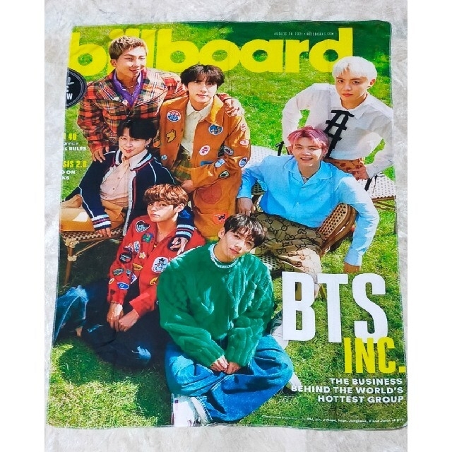 防弾少年団(BTS)(ボウダンショウネンダン)のBTS 　billboardタペストリー　　約95×75cm エンタメ/ホビーの美術品/アンティーク(絵画/タペストリー)の商品写真