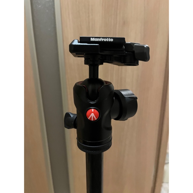 Manfrotto(マンフロット)のマンフロット befree advanced  三脚 MKBFRTC4-BH スマホ/家電/カメラのスマホアクセサリー(その他)の商品写真