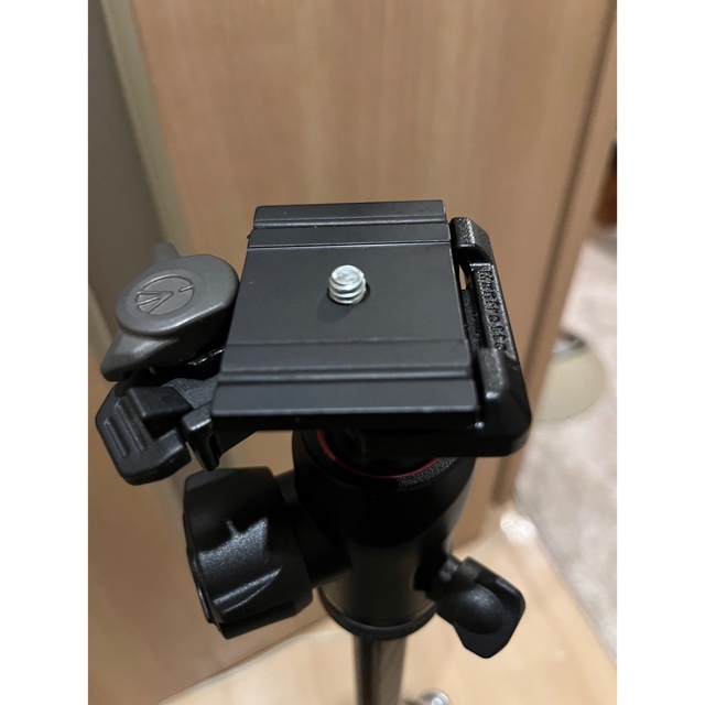 Manfrotto(マンフロット)のマンフロット befree advanced  三脚 MKBFRTC4-BH スマホ/家電/カメラのスマホアクセサリー(その他)の商品写真