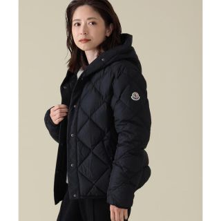 ダウンジャ MONCLER - モンクレール PERVENCHE ブラック ペプラム 最高 美品 MONCLERモンクレール ペプラムワンピース ひざ丈ワンピース